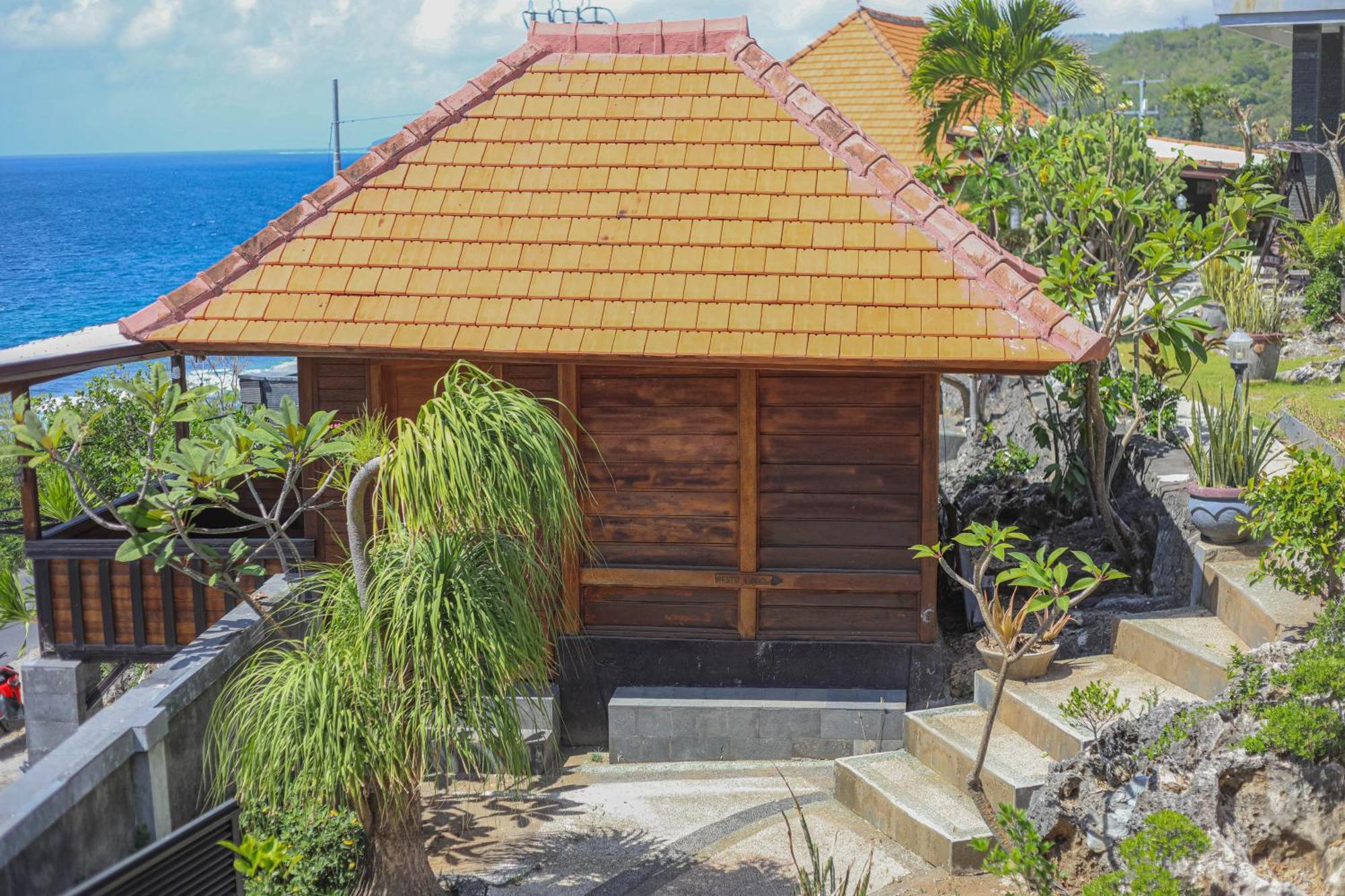 Manta Cottages With Sea View Batununggul Exterior foto