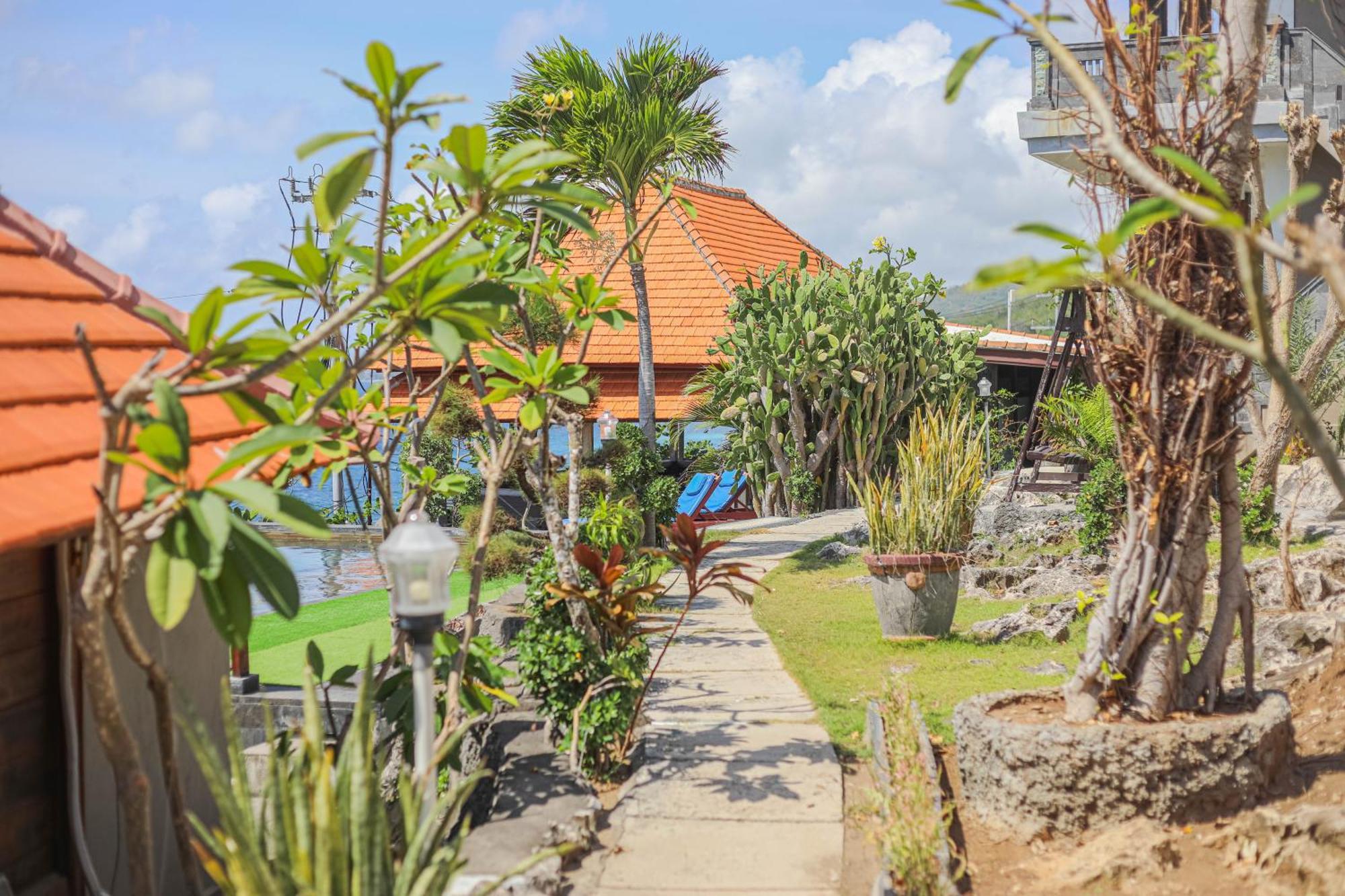 Manta Cottages With Sea View Batununggul Exterior foto